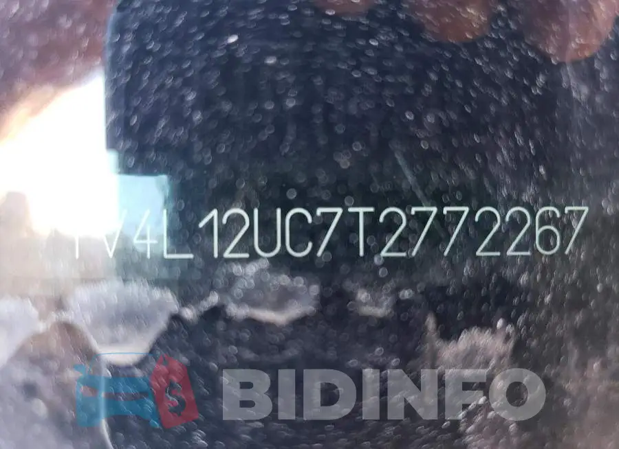 YV4L12UC7T2772267 Photo# 12