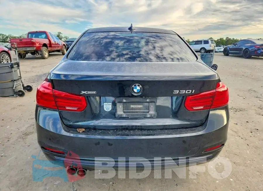 WBA8D9G59JNU70624 Photo# 6