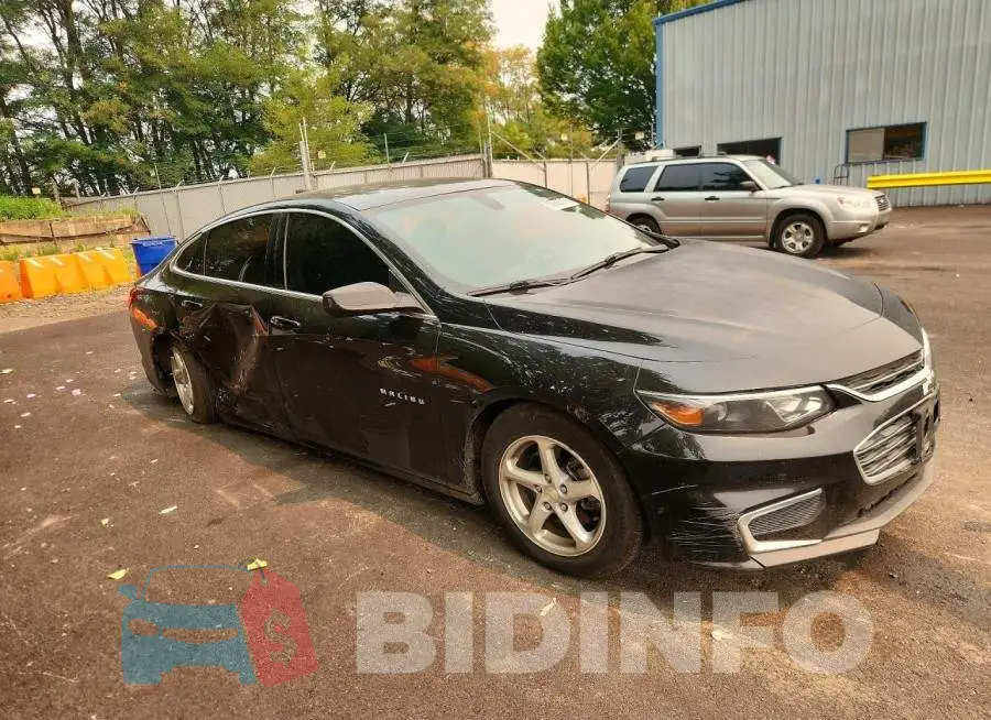 1G1ZB5ST9HF246438 Photo# 4