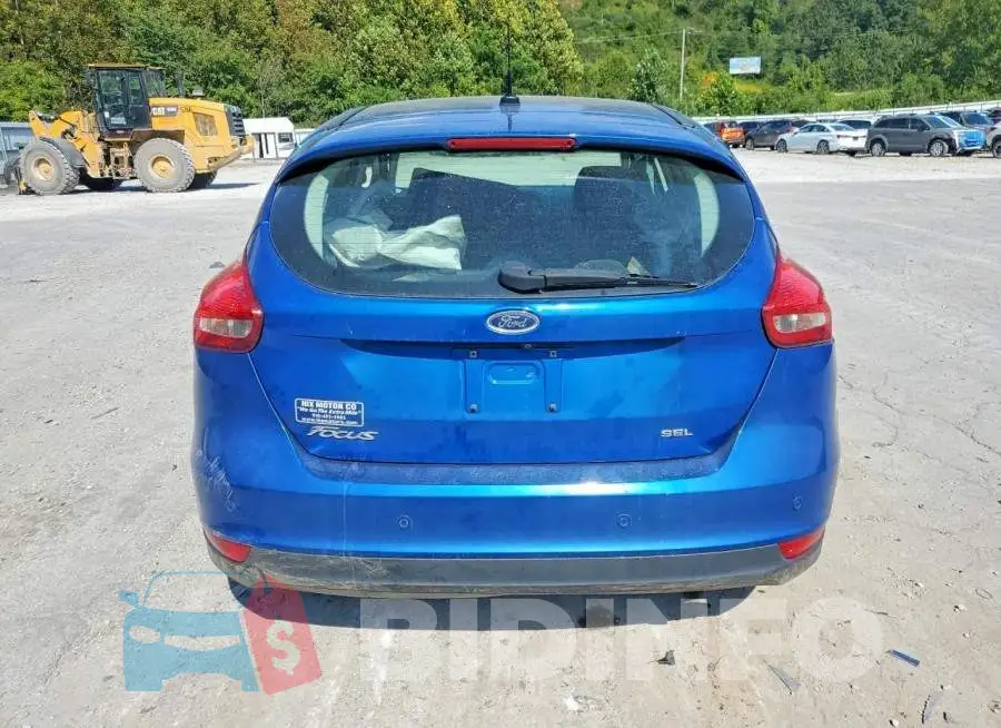 1FADP3M28JL310901 Photo# 6