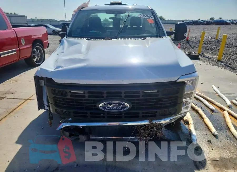 1FTBF2BA0TED74592 Photo# 5
