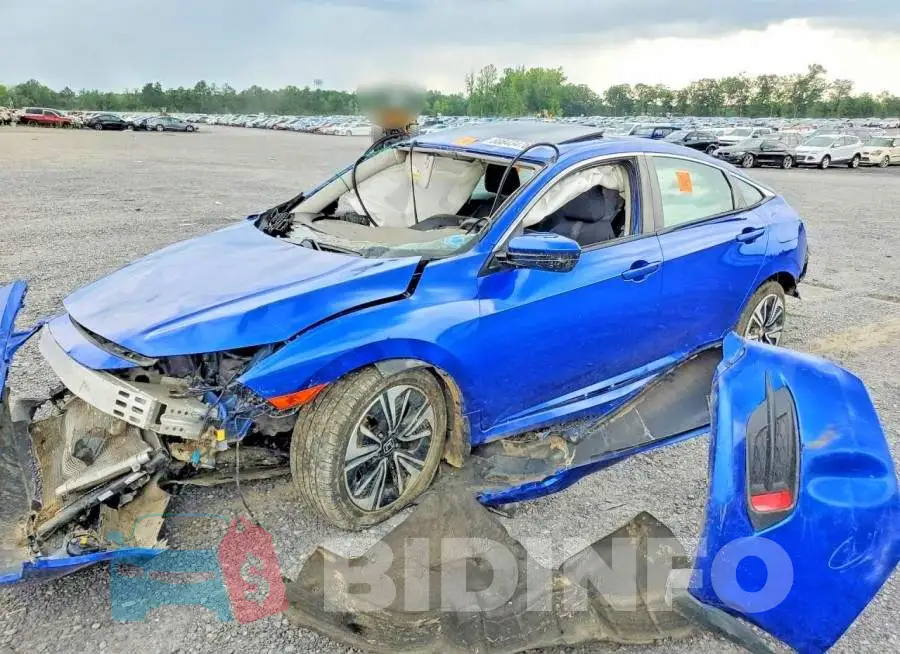 19XFC1E35HE019592 Photo# 1