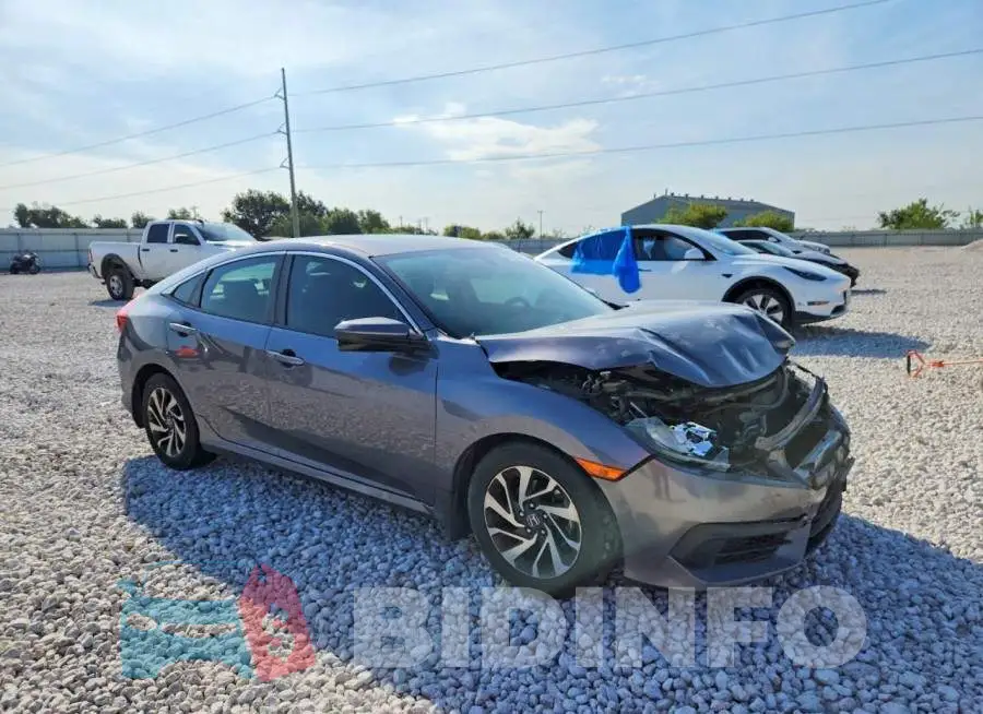19XFC2F70HE053429 Photo# 4