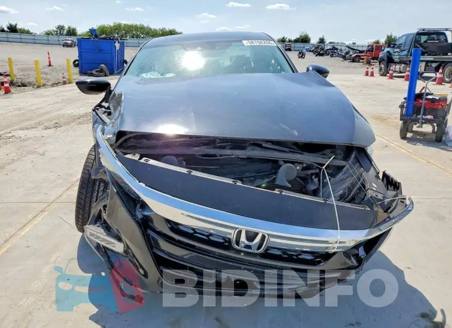 1HGCV1F61JA116868 Photo# 5