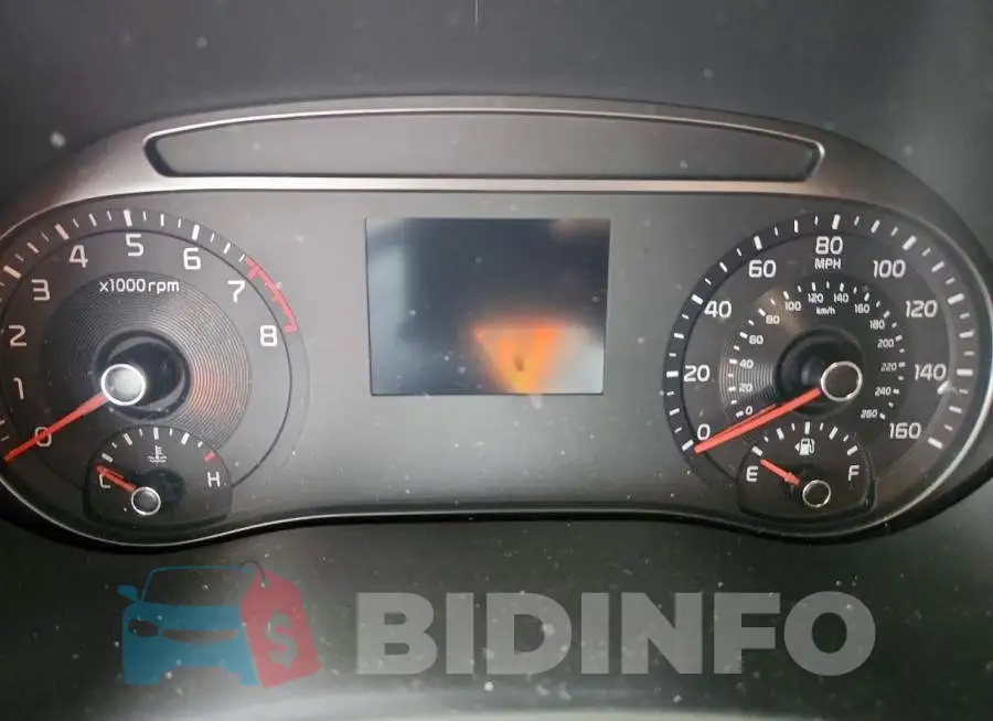 KNDJ23AU4L7066547 Photo# 9