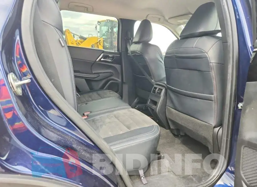 JA4J3UA82PZ058943 Photo# 10