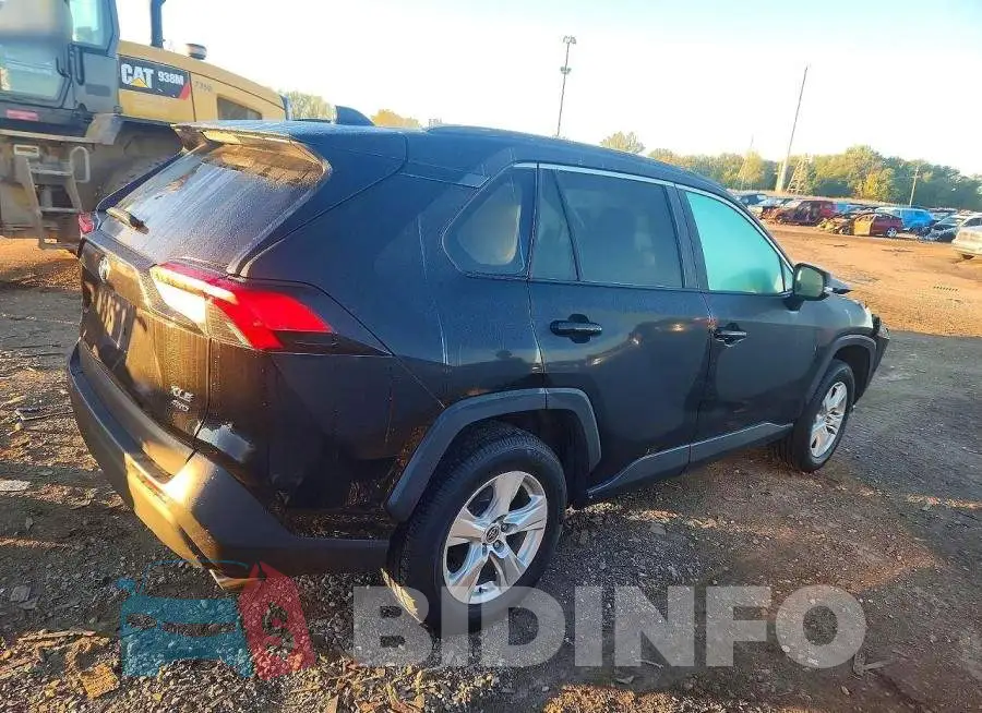 2T3P1RFV4MC192061 Photo# 3