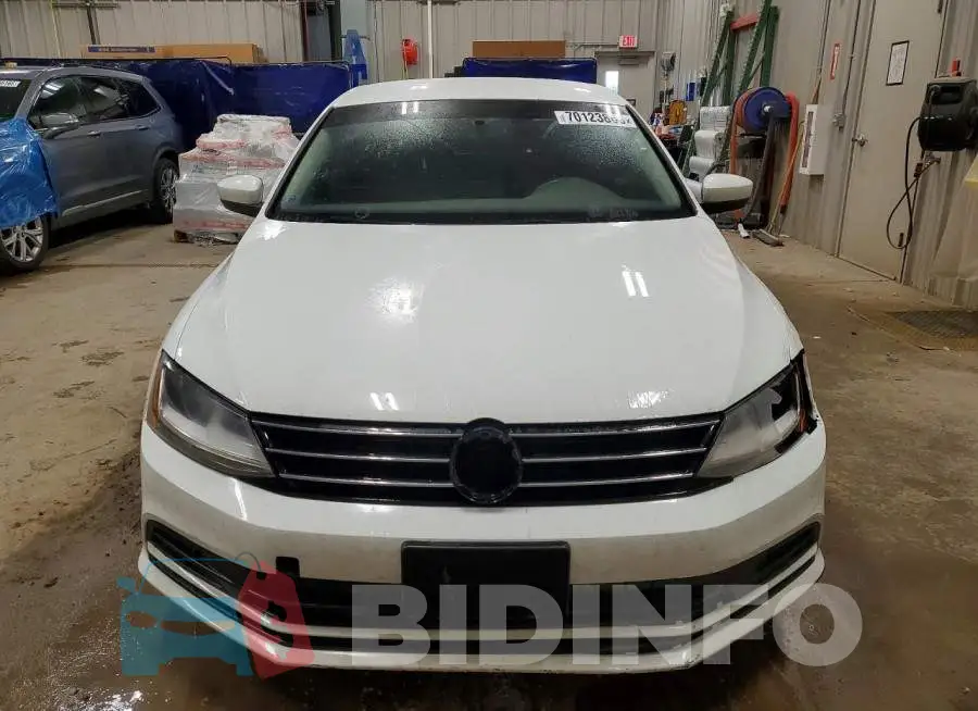3VW167AJXHM324470 Photo# 5