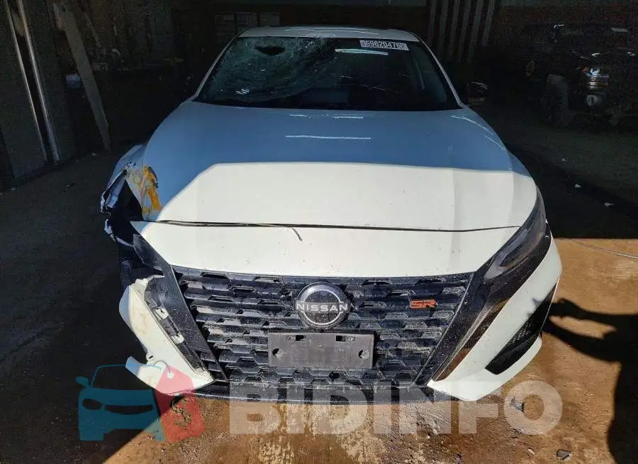 1N4BL4CV1RN387582 Photo# 5