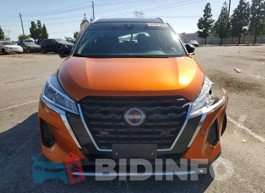 3N1CP5CV4PL561735 Photo# 5