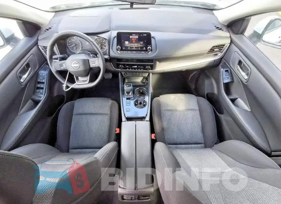 5N1BT3BA8TC807744 Photo# 8