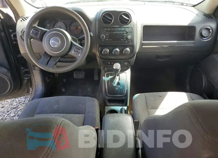 1C4NJPBB4HD202581 Photo# 8