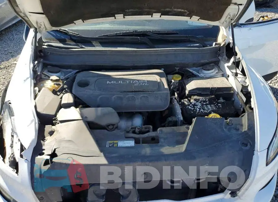 1C4PJLCB9JD615313 Photo# 12
