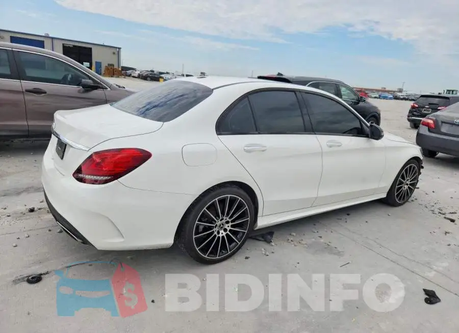 55SWF8DB9KU310878 Photo# 3