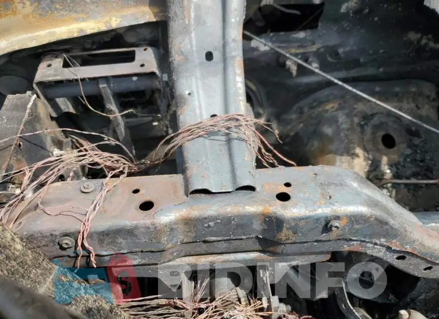2C3CDXCT5MH674943 Photo# 9