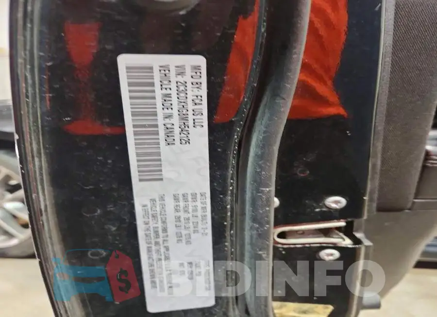 2C3CDXHG8MH542125 Photo# 12