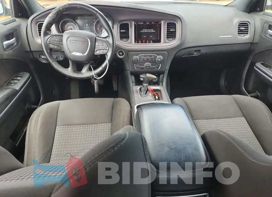 2C3CDXHG8PH575596 Photo# 8