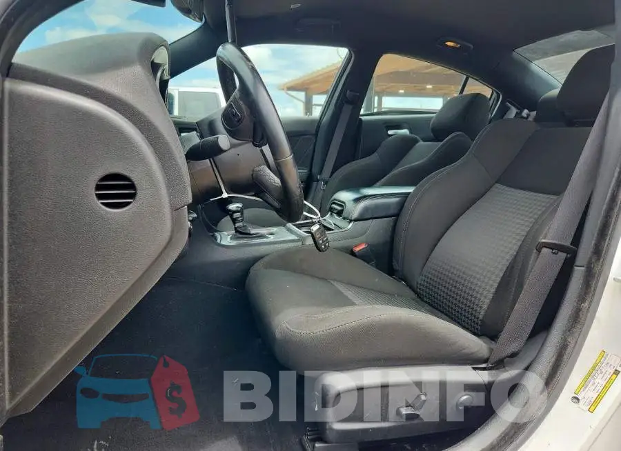 2C3CDXHG8PH575596 Photo# 7