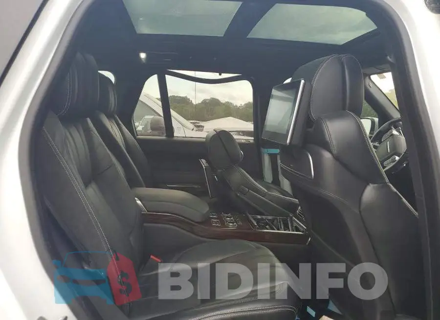 SALGV2FE8HA371548 Photo# 10