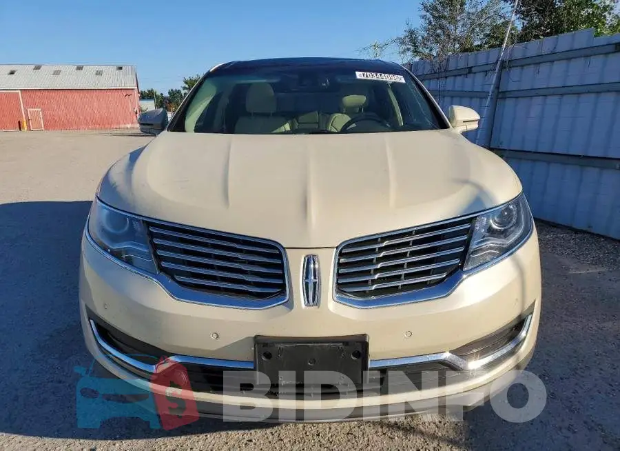 2LMPJ8LR5JBL11136 Photo# 5