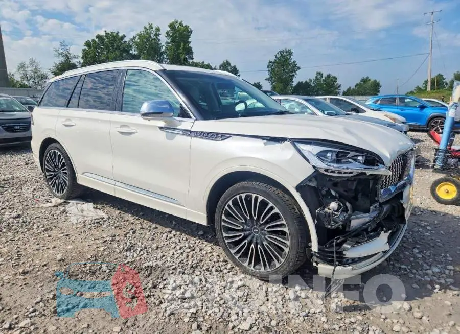 5LM5J9XC9LGL29419 Photo# 4