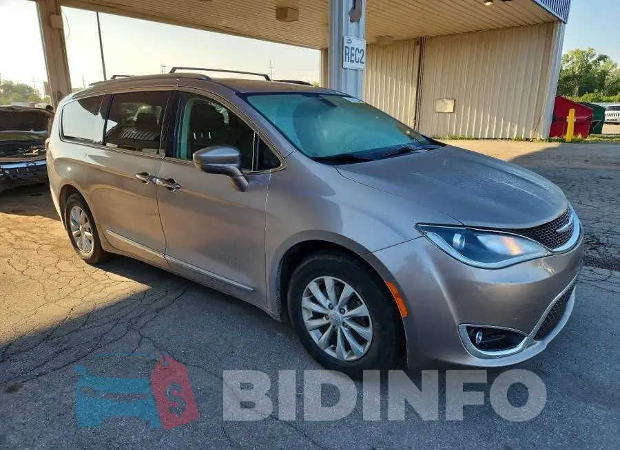 2C4RC1BG5JR154094 Photo# 4