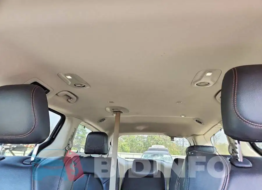 2C4RC1BG9LR113180 Photo# 10