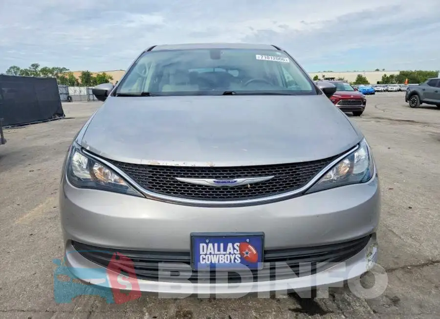 2C4RC1CG7HR501580 Photo# 5