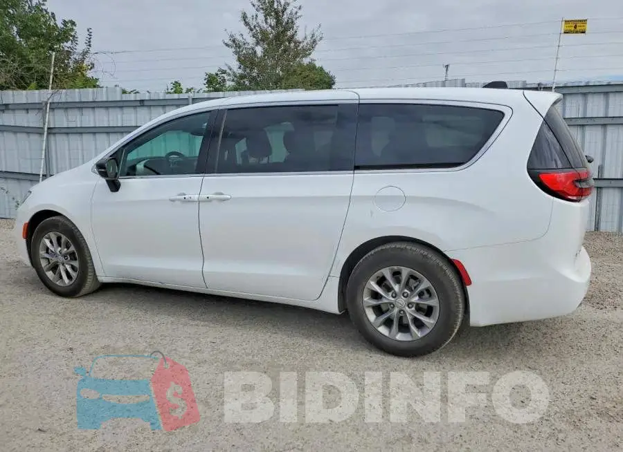 2C4RC1GG5TR279110 Photo# 2