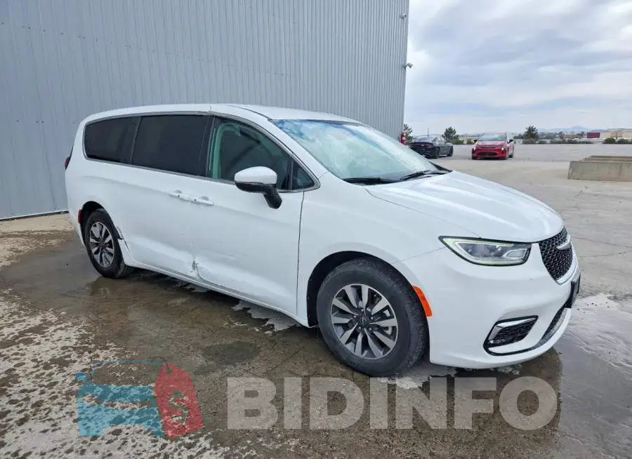 2C4RC1L79PR588493 Photo# 4