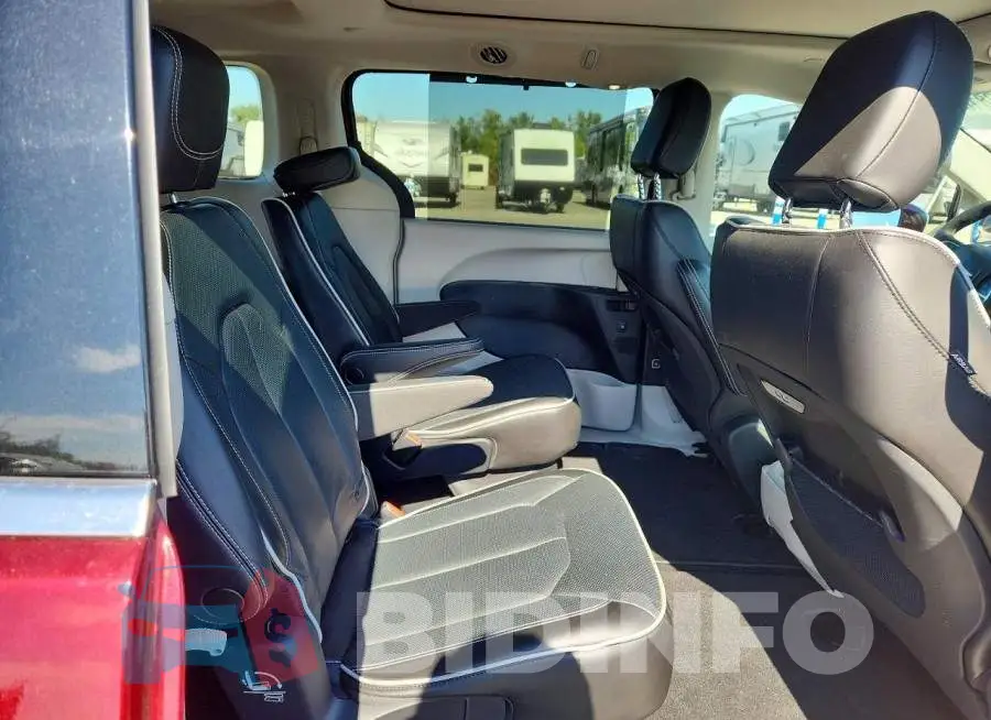 2C4RC3GGXNR174514 Photo# 10