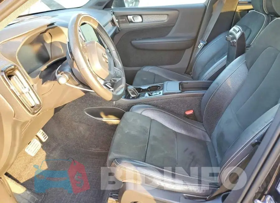 YV4162UM4L2203832 Photo# 7
