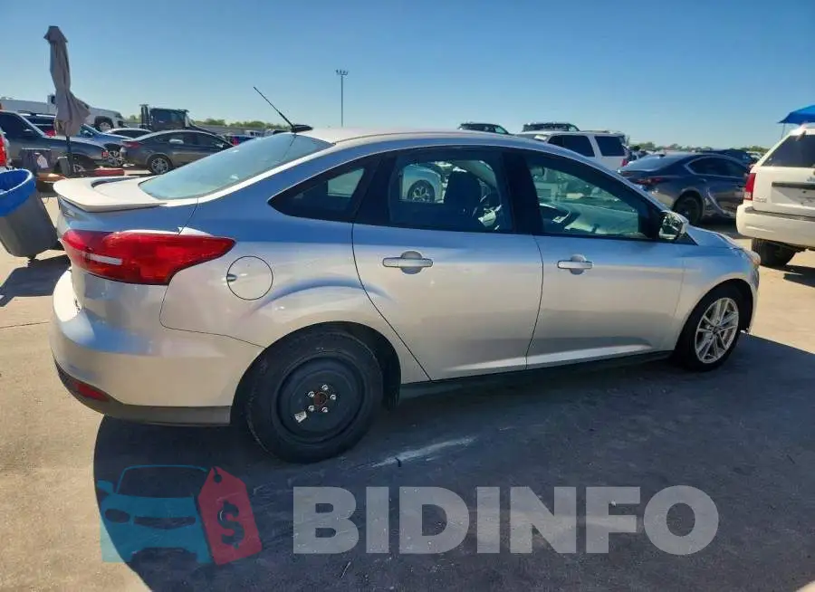 1FADP3F21JL237058 Photo# 3