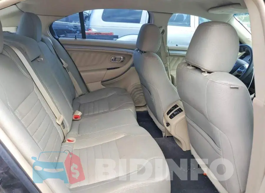 1FAHP2D84JG133742 Photo# 10