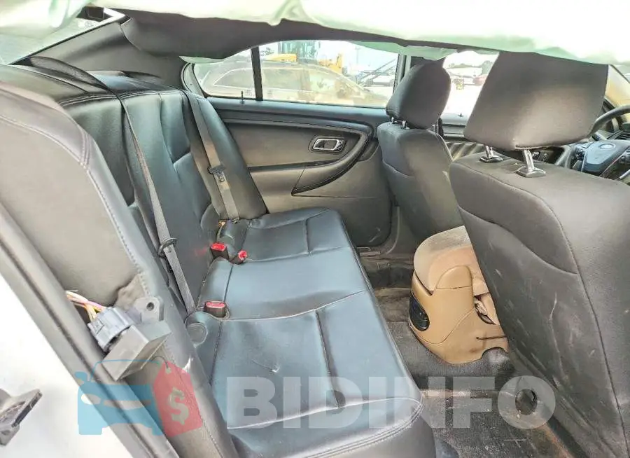 1FAHP2L87HG100231 Photo# 10