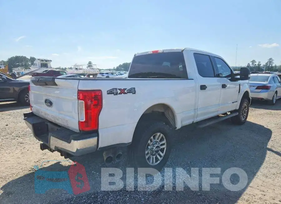 1FT7W2BT4JEB38855 Photo# 3