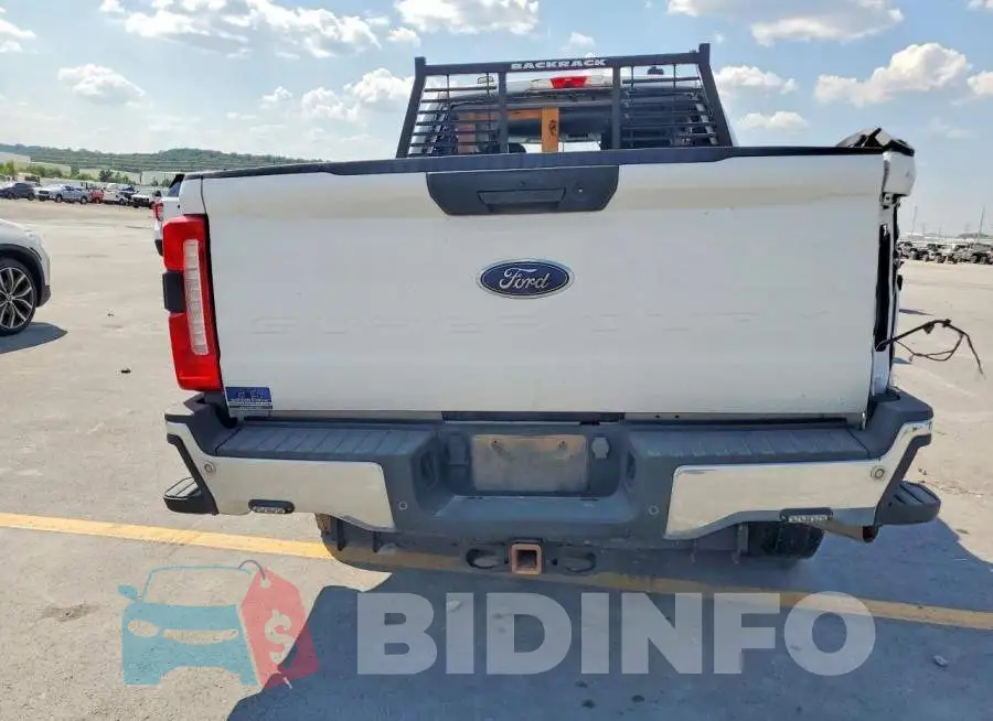 1FT7X2BA1REC82001 Photo# 6