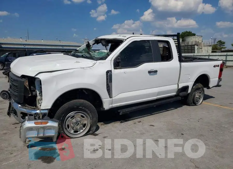 1FT7X2BA1REC82001 Photo# 1