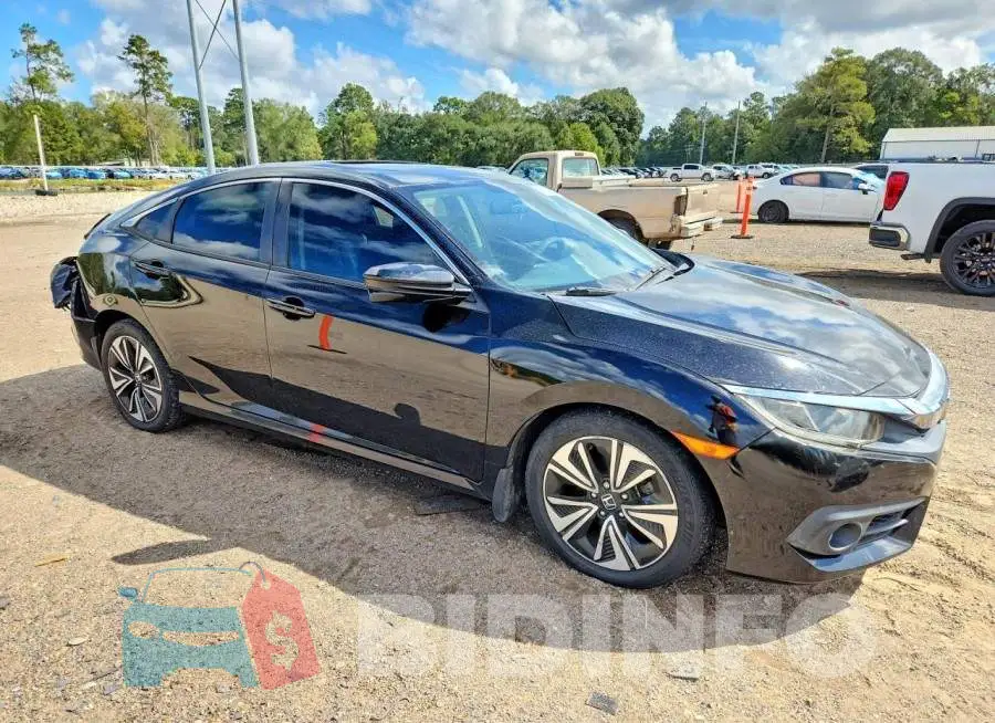 19XFC1F3XHE004357 Photo# 4
