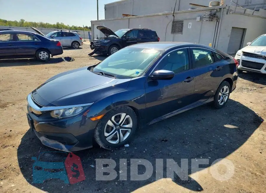 19XFC2F50HE215560 Photo# 1