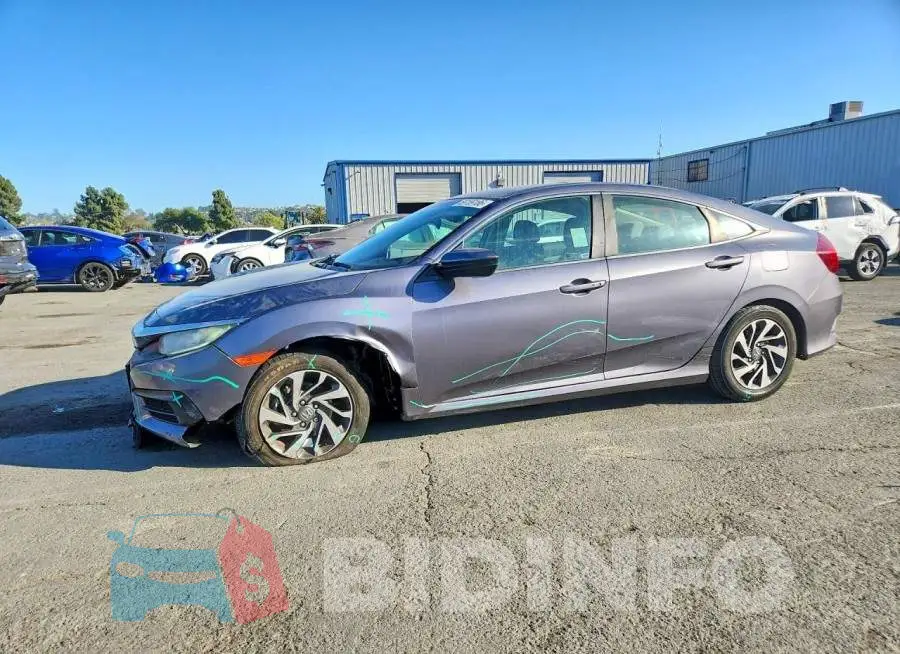 19XFC2F73HE232015 Photo# 1