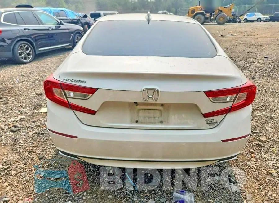1HGCV1F45KA140557 Photo# 6