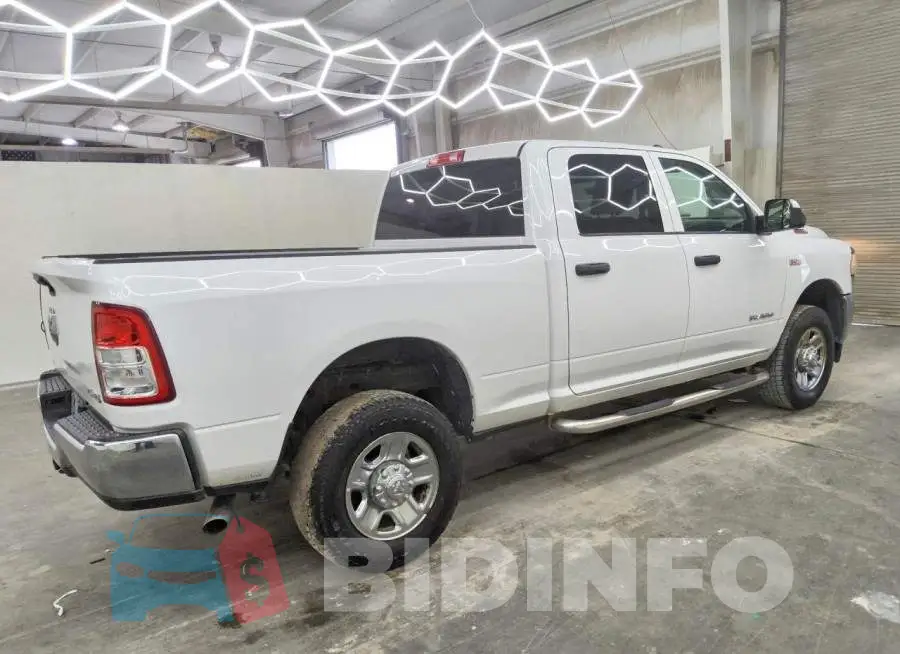 3C6UR5CJ1KG616336 Photo# 3