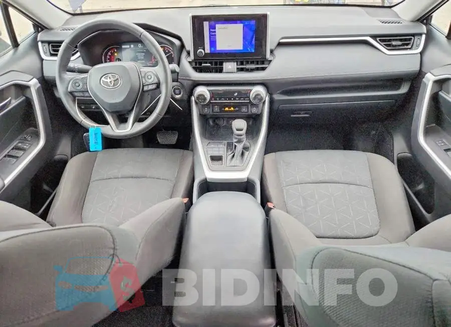 2T3P1RFV3PW334113 Photo# 8