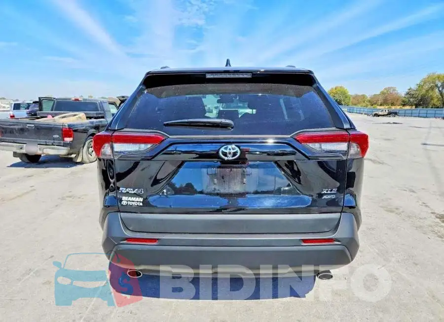 2T3P1RFV8PW402048 Photo# 6