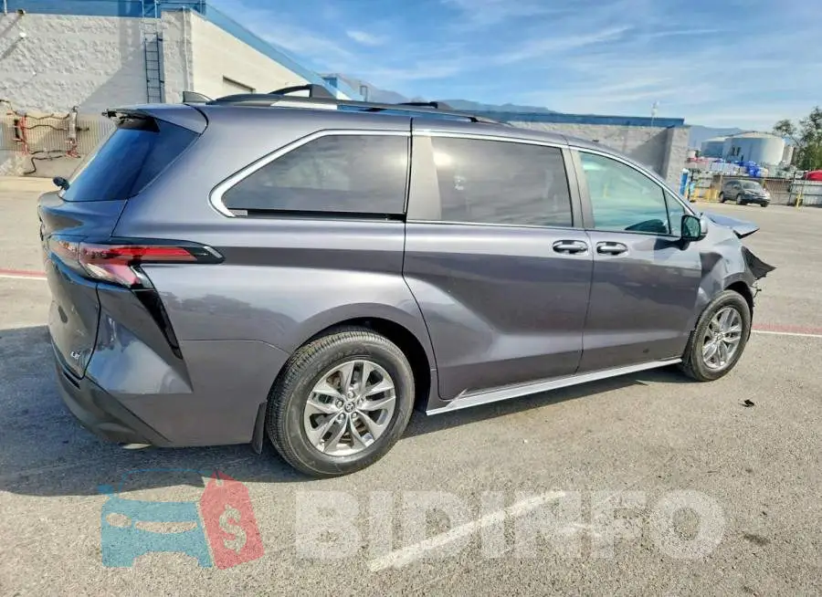 5TDBRKEC2SS256167 Photo# 3