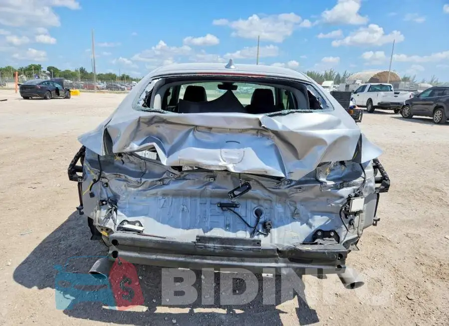19UDE4H22RA013552 Photo# 6