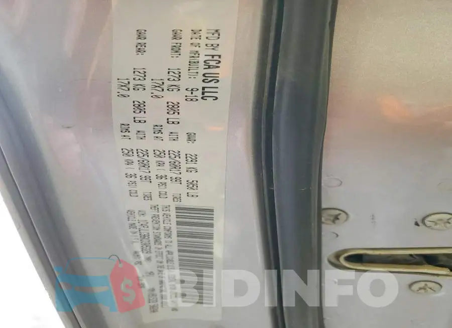 1C4PJLCB6KD305329 Photo# 14