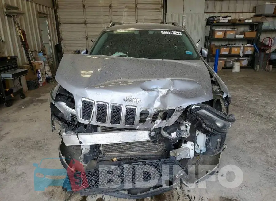 1C4PJLCB6KD305329 Photo# 5