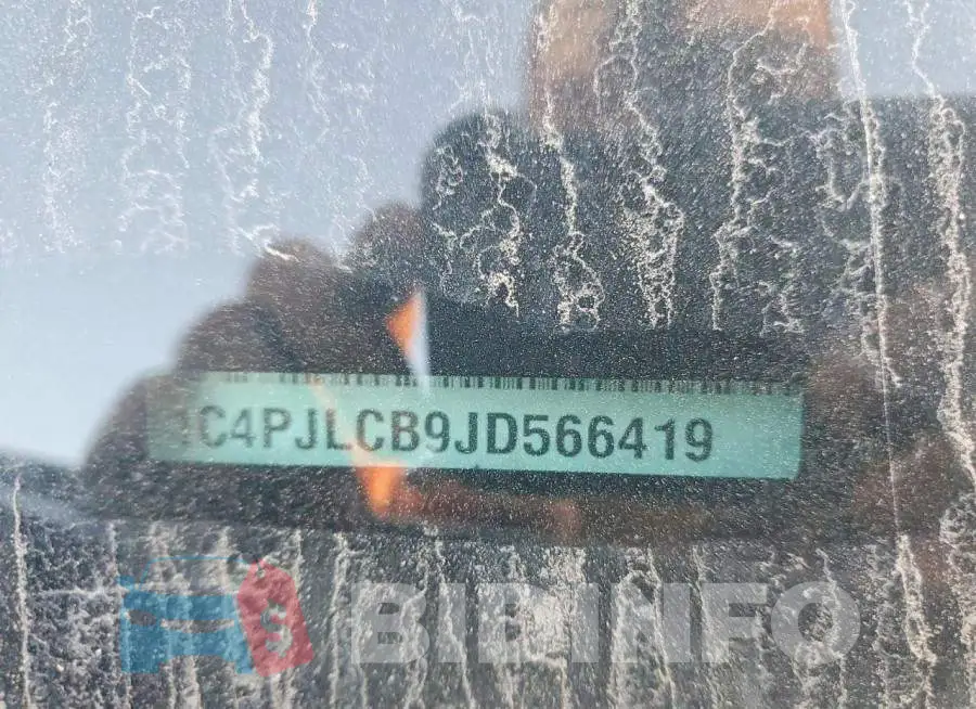 1C4PJLCB9JD566419 Photo# 13